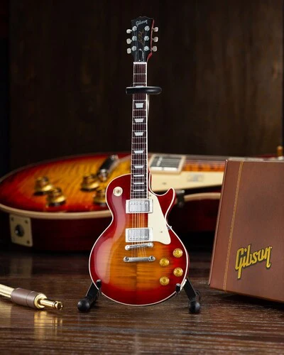 Axe Heaven Gibson Les Paul Standard 1959 Cherry Sunburst Mini Guitar Replica GG-120 - Image 2
