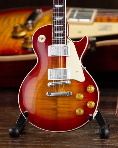 Axe Heaven Gibson Les Paul Standard 1959 Cherry Sunburst Mini Guitar Replica GG-120 - Image 3