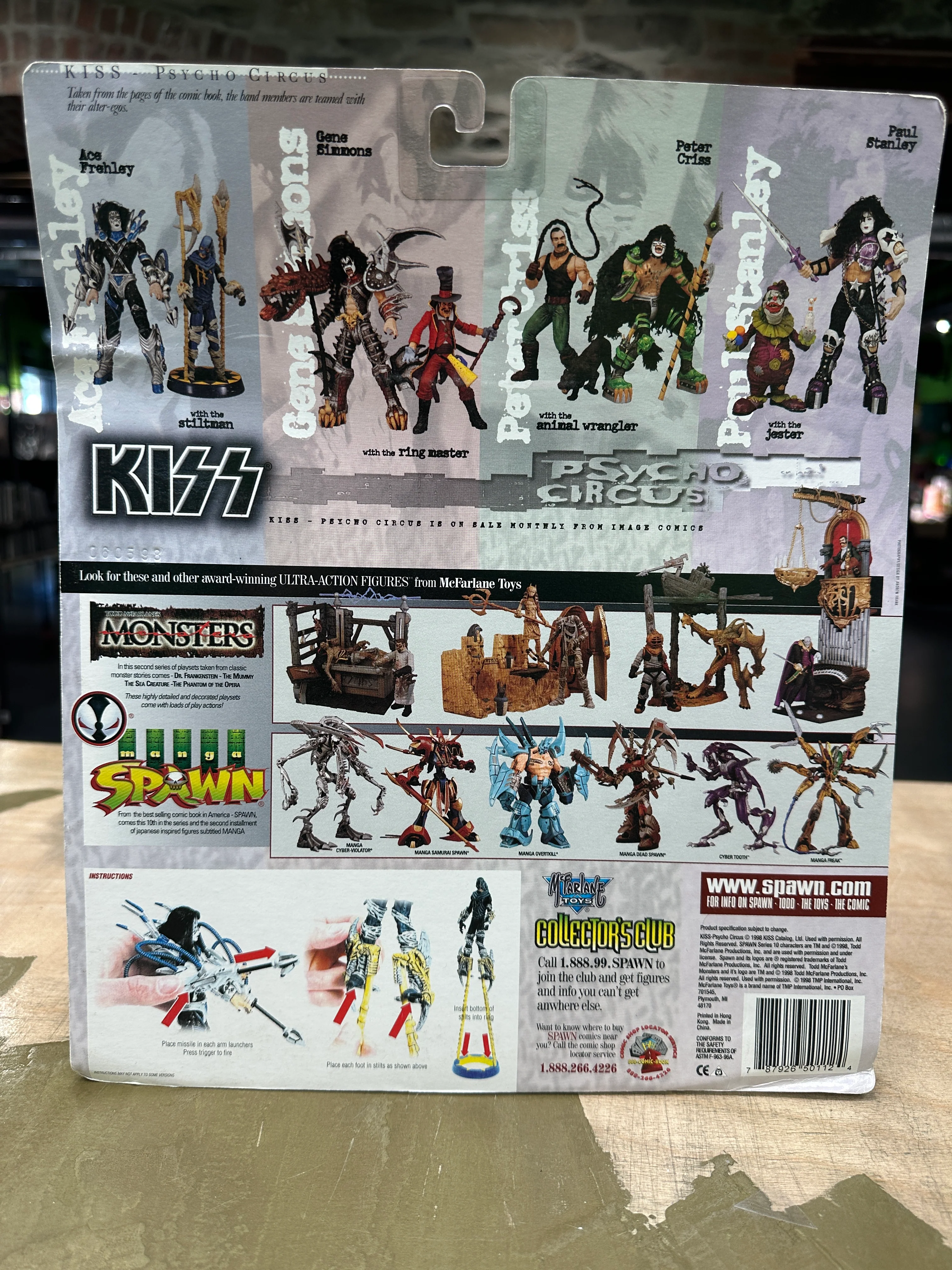 Kiss McFarlane Toys Psycho Circus: Ace Frehley/The Stiltman (Light Box Wear) - Image 4