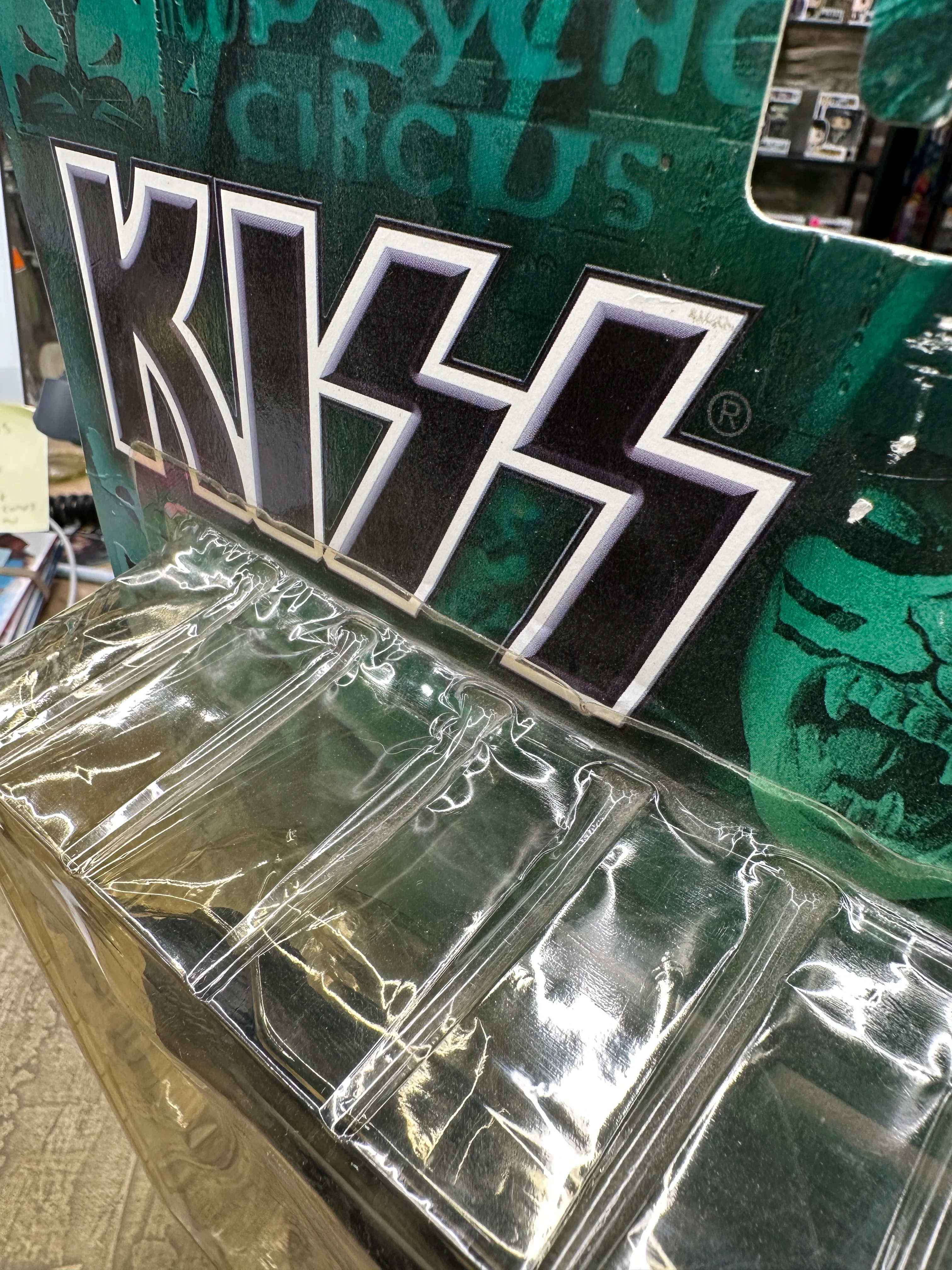 Kiss McFarlane Toys Psycho Circus: Peter Criss/ The Animal Wrangler (Light Box Wear) - Image 3